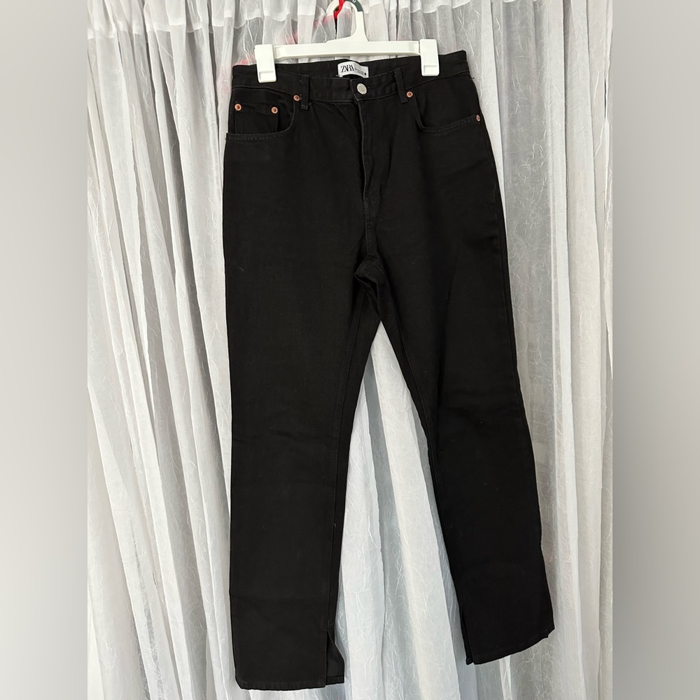 Zara Black Jeans. Split leg. Size 10. Never worn.